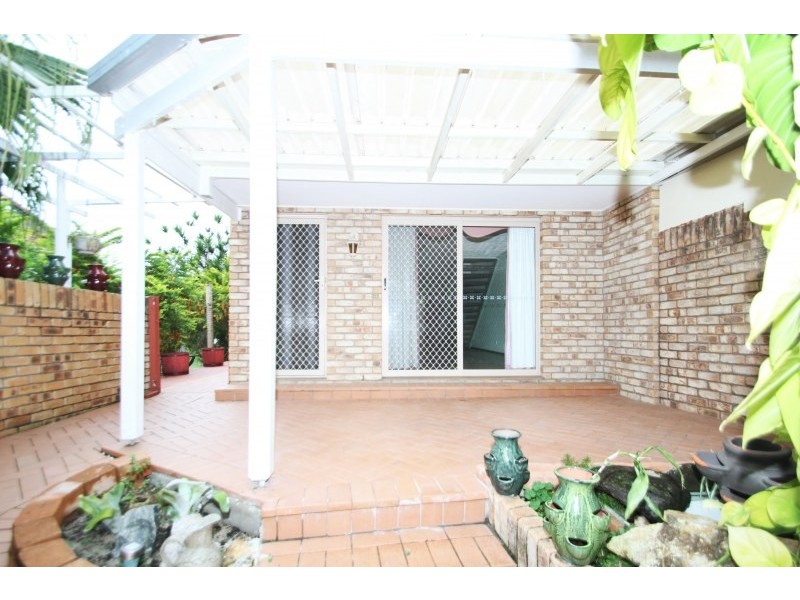 1/2 Snowgum Court, Burleigh Waters QLD 4220
