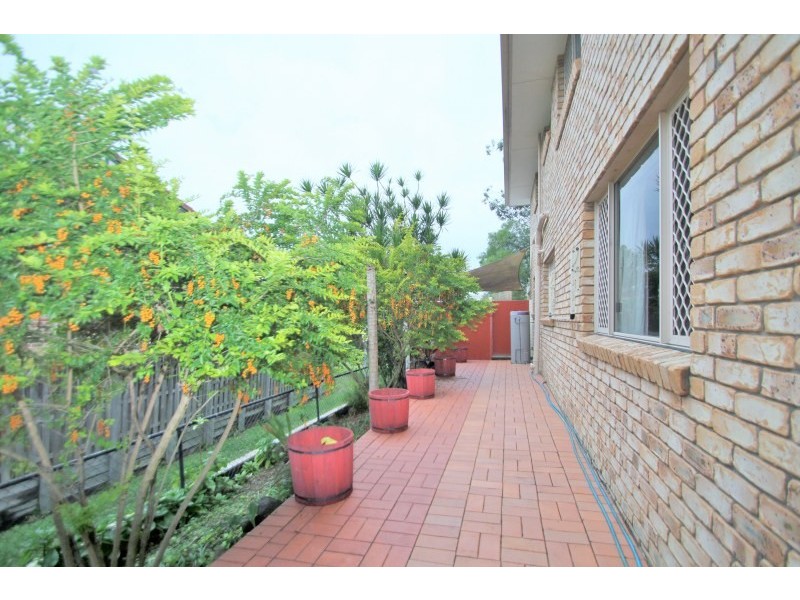 1/2 Snowgum Court, Burleigh Waters QLD 4220