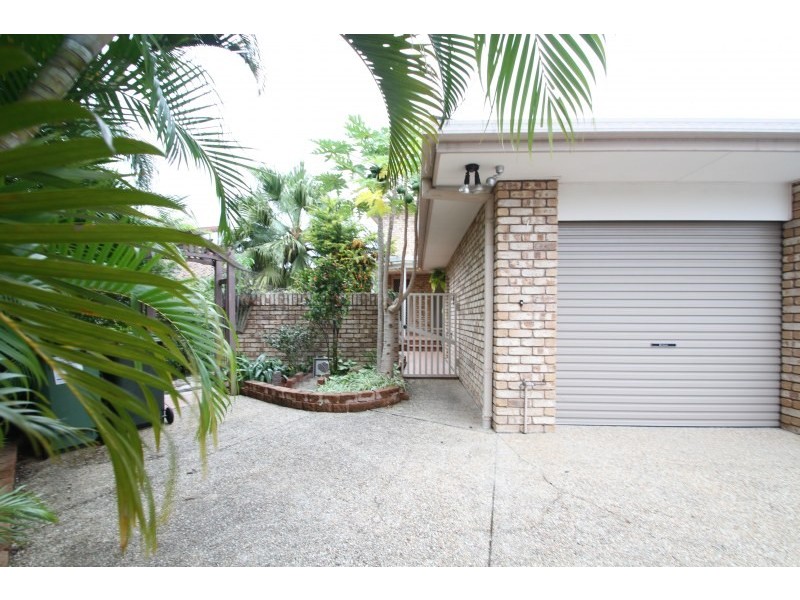 1/2 Snowgum Court, Burleigh Waters QLD 4220