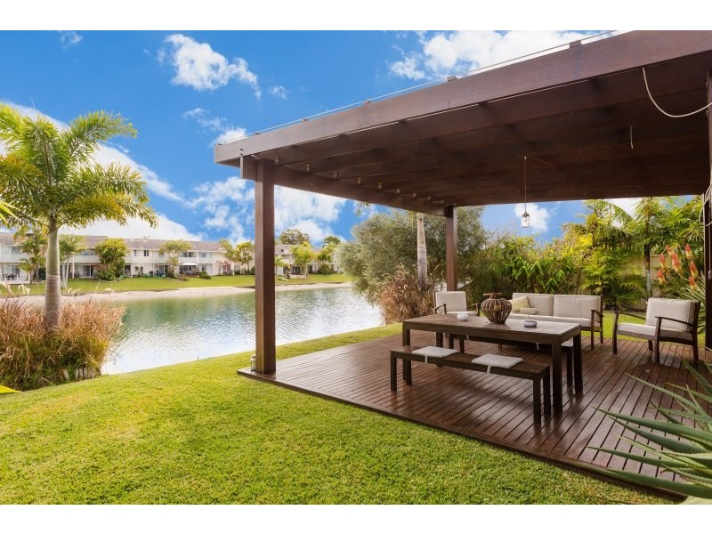 69 Guineas Creek Road, Currumbin Waters QLD 4223