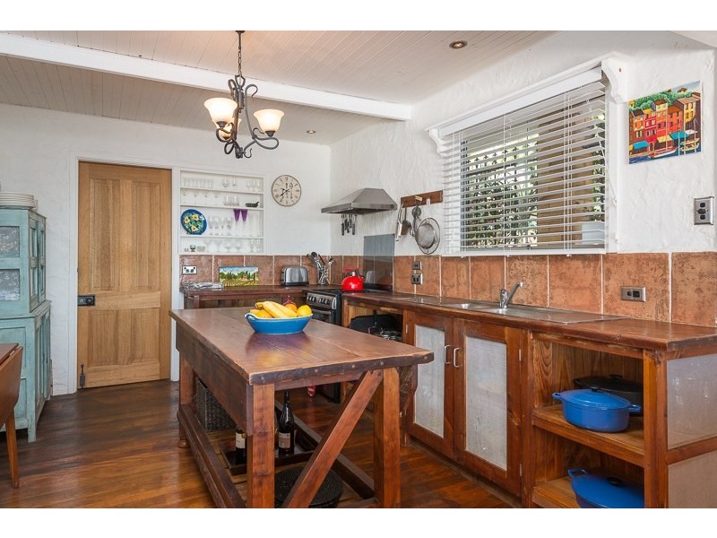 3/4 East Street, Burleigh Heads QLD 4220