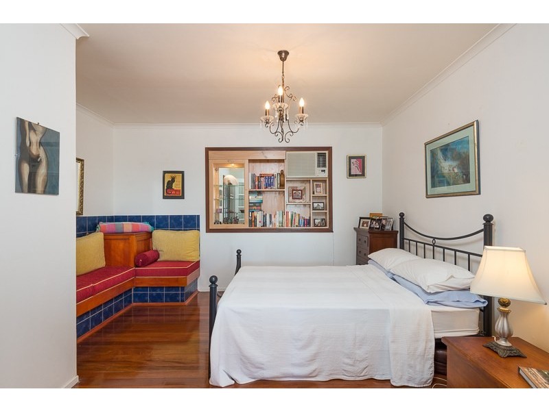 3/4 East Street, Burleigh Heads QLD 4220