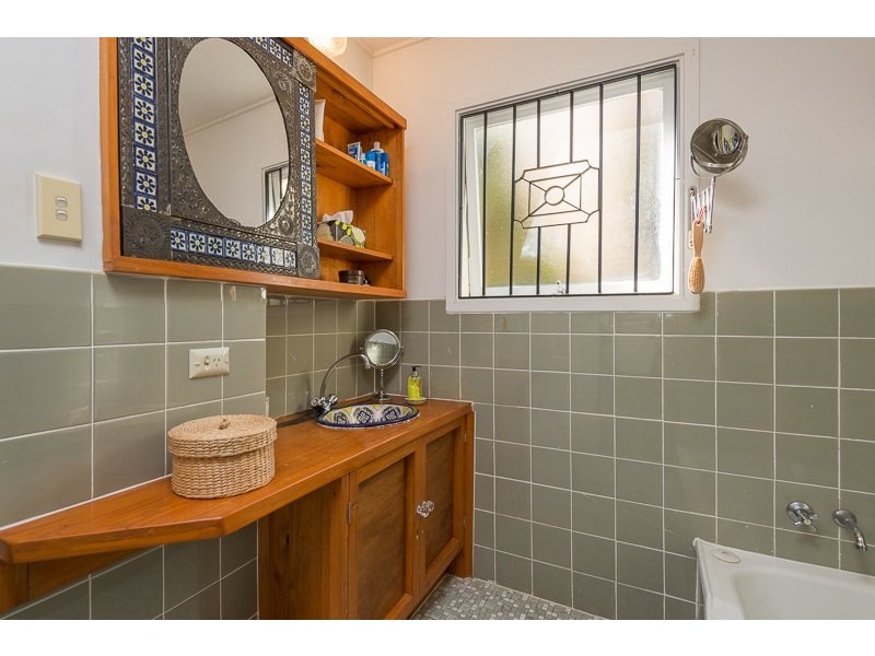 3/4 East Street, Burleigh Heads QLD 4220