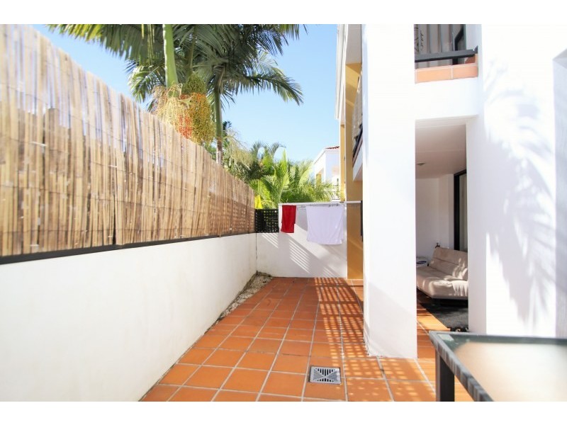 602/2214 Gold Coast Highway, Mermaid Beach QLD 4218