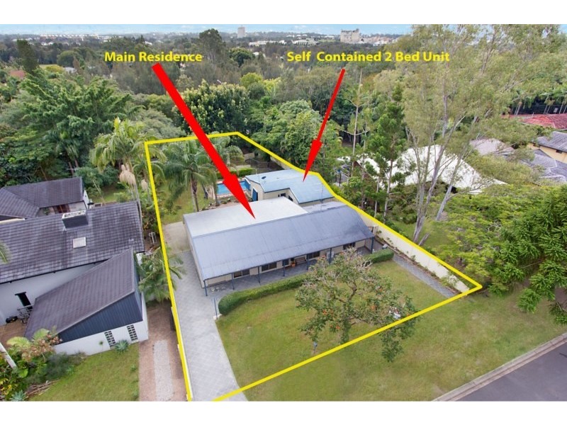 134 Alison Road, Carrara QLD 4211