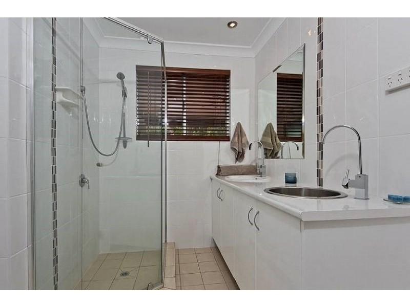134 Alison Road, Carrara QLD 4211