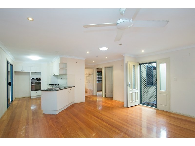 134 Alison Road, Carrara QLD 4211