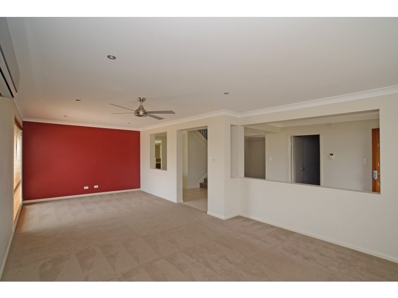 9 York Creek Crescent, Reedy Creek QLD 4227
