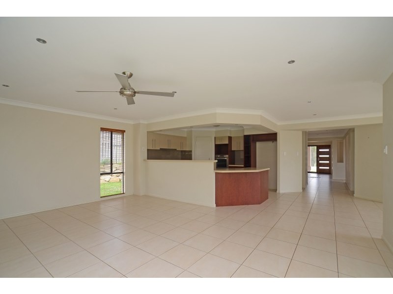 9 York Creek Crescent, Reedy Creek QLD 4227