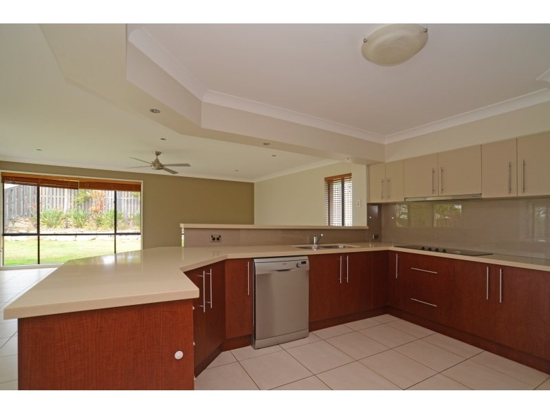 9 York Creek Crescent, Reedy Creek QLD 4227