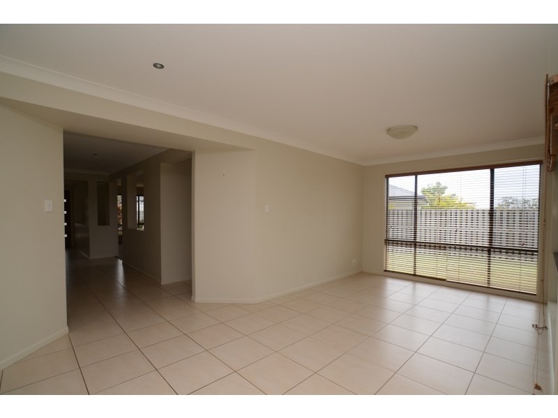 9 York Creek Crescent, Reedy Creek QLD 4227