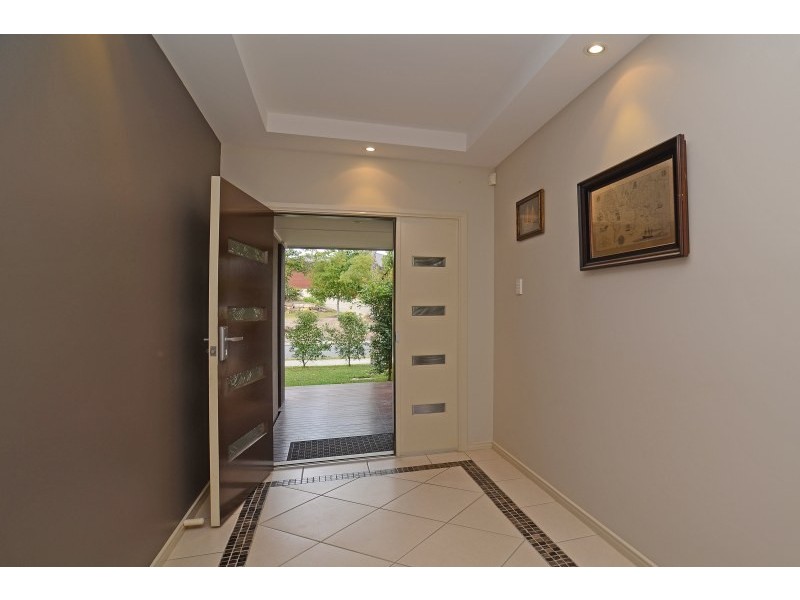 67 Observatory Drive, Reedy Creek QLD 4227