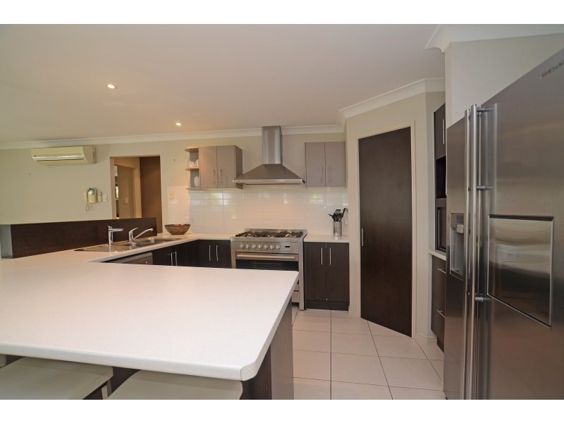 67 Observatory Drive, Reedy Creek QLD 4227