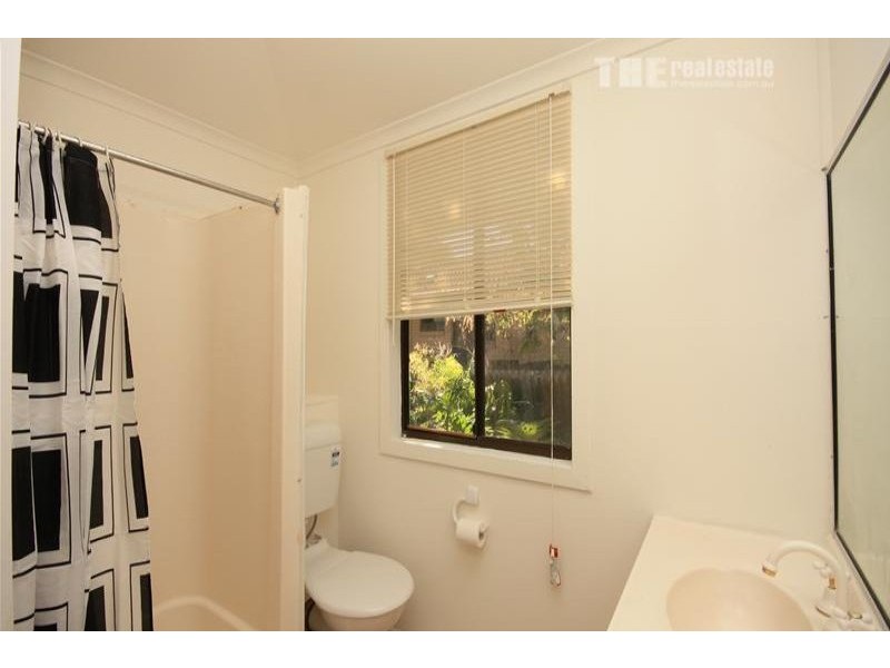 28 Evandale Crescent, Miami QLD 4220
