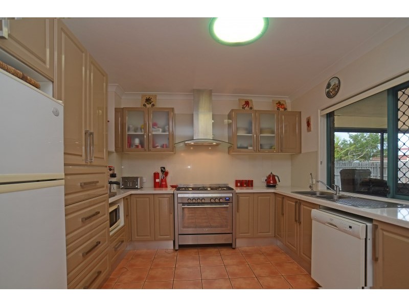 110 Dipper Drive, Burleigh Waters QLD 4220