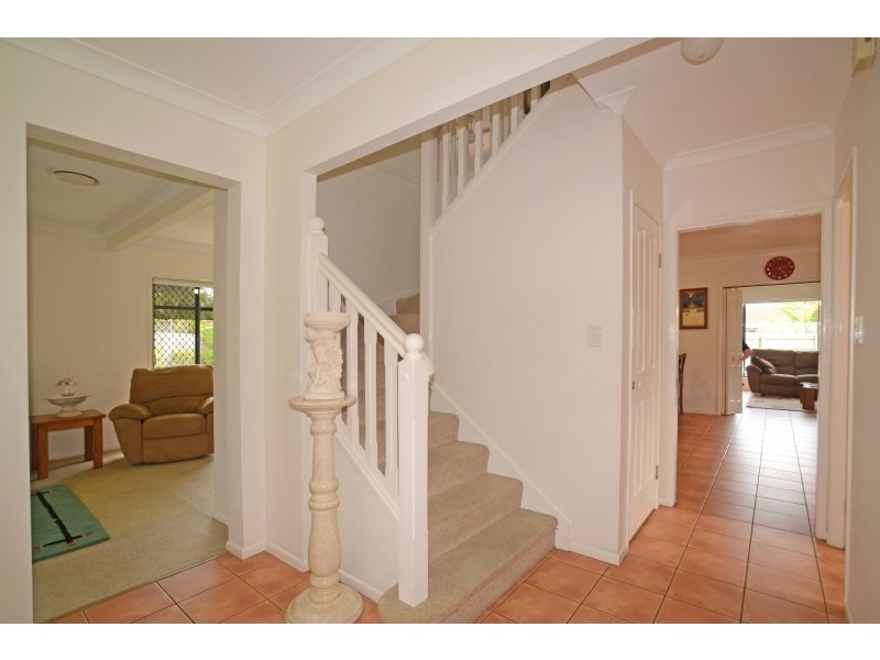 110 Dipper Drive, Burleigh Waters QLD 4220