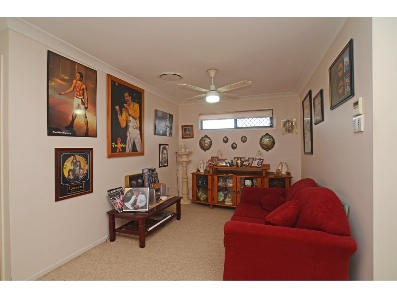 110 Dipper Drive, Burleigh Waters QLD 4220