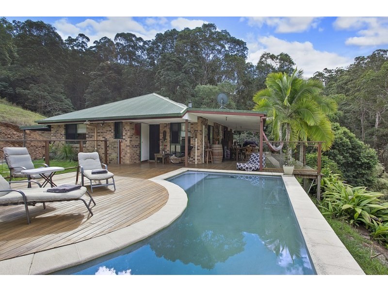 105 Henri Robert Drive, Clagiraba QLD 4211