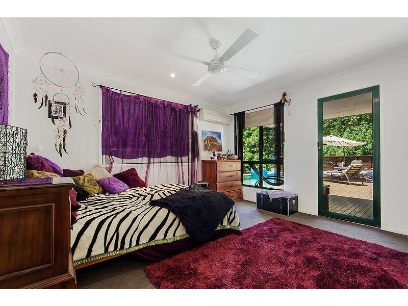 105 Henri Robert Drive, Clagiraba QLD 4211