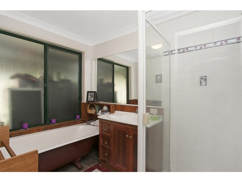 105 Henri Robert Drive, Clagiraba QLD 4211