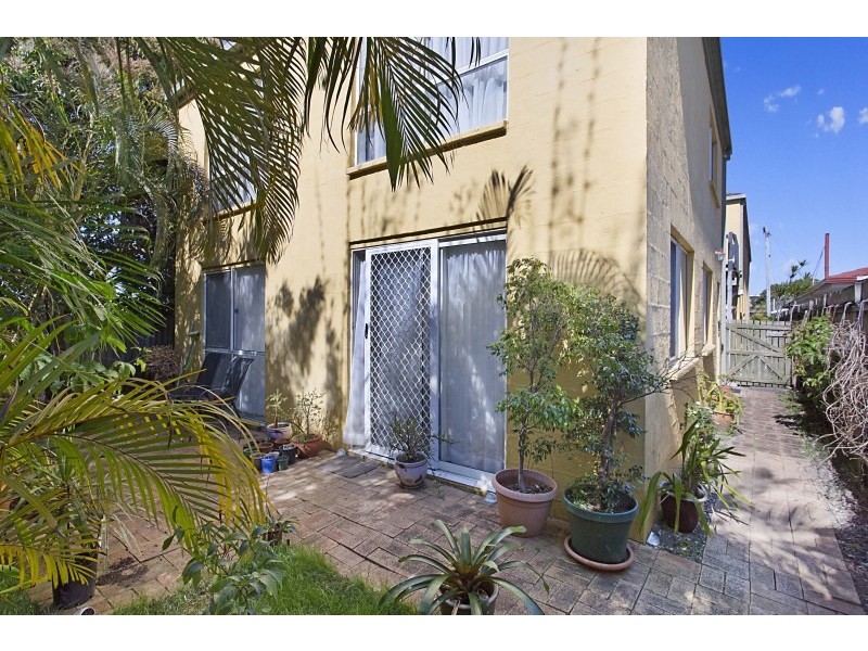 51 Chainey Avenue, Miami QLD 4220