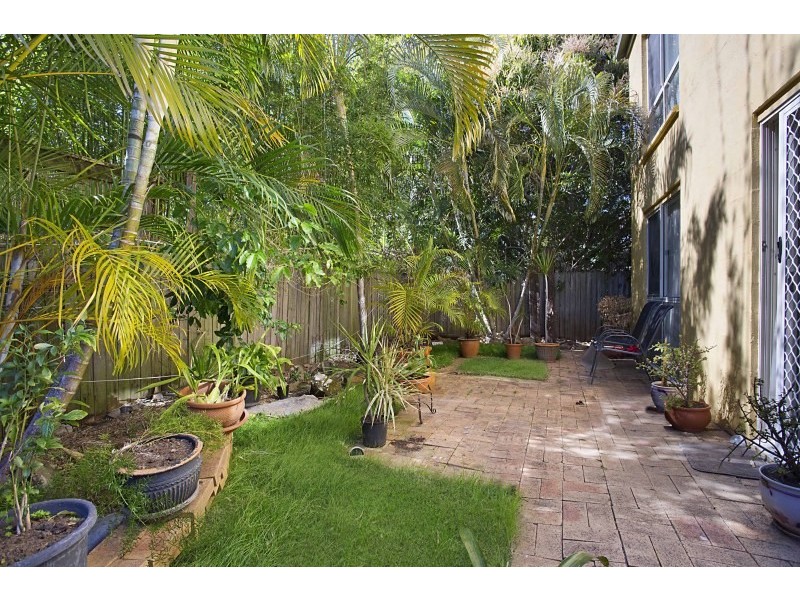 51 Chainey Avenue, Miami QLD 4220