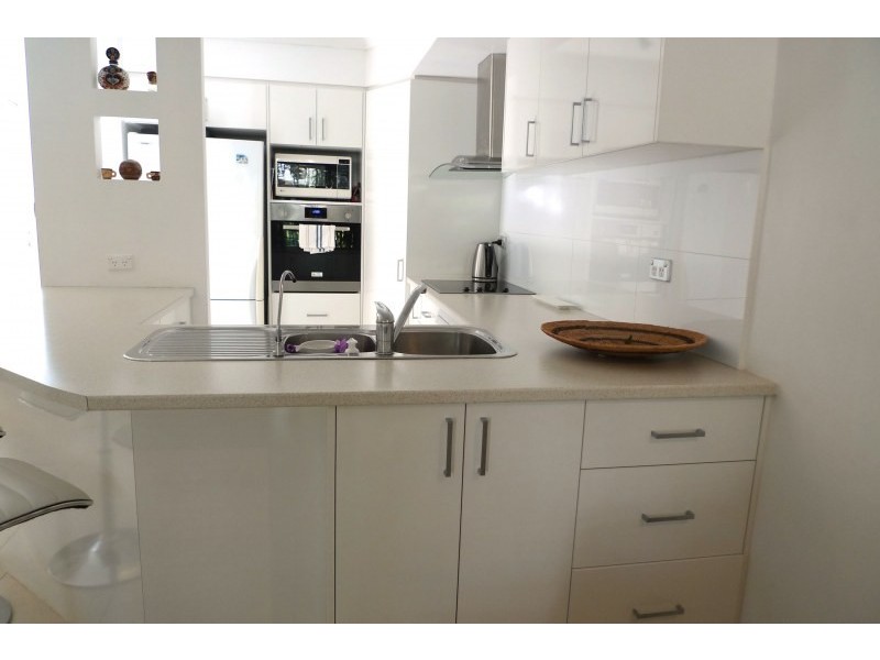 16 Crescent Avenue, Mermaid Beach QLD 4218