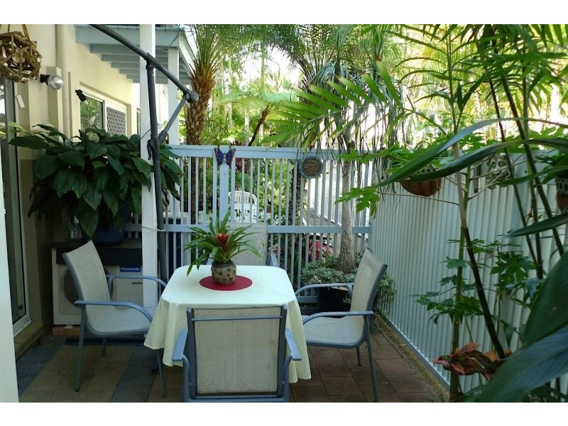 16 Crescent Avenue, Mermaid Beach QLD 4218