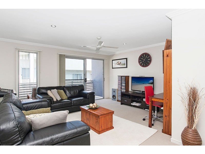 1/12 Careel Close, Helensvale QLD 4212