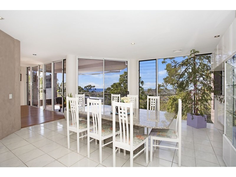 8 Gabrielle Grove, Burleigh Heads QLD 4220