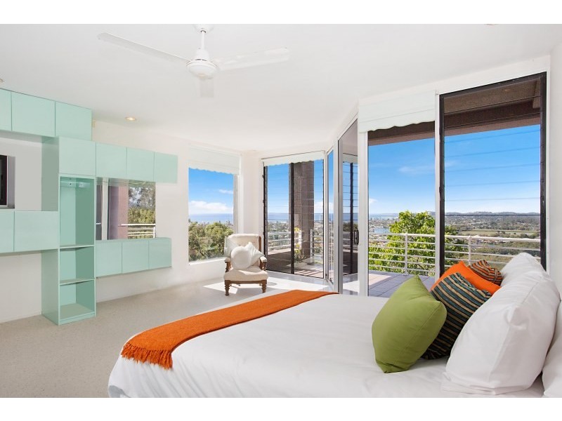 8 Gabrielle Grove, Burleigh Heads QLD 4220