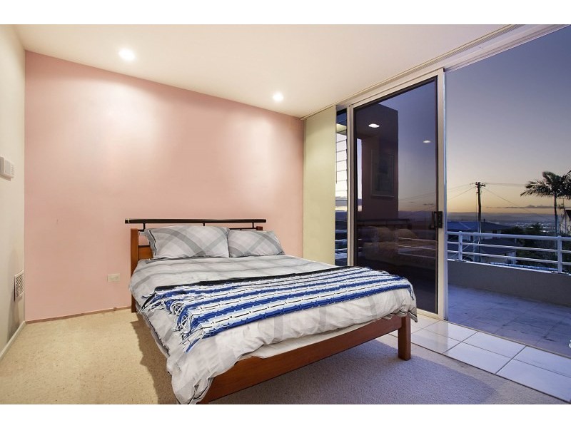 8 Gabrielle Grove, Burleigh Heads QLD 4220