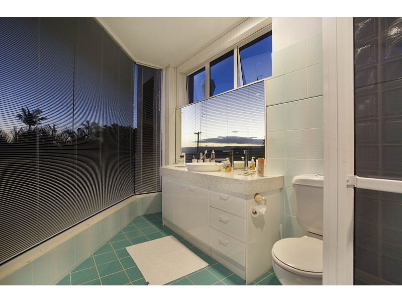 8 Gabrielle Grove, Burleigh Heads QLD 4220