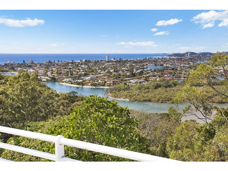 8 Gabrielle Grove, Burleigh Heads QLD 4220