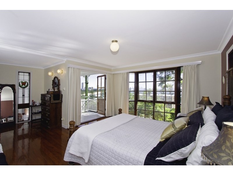 2 Nathan Street, Burleigh Heads QLD 4220