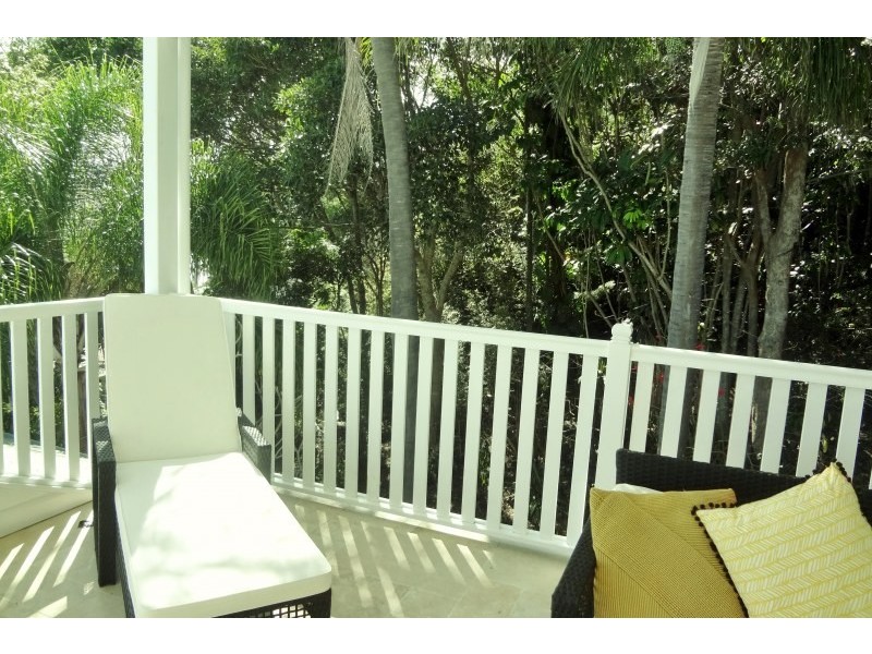 2 Nathan Street, Burleigh Heads QLD 4220