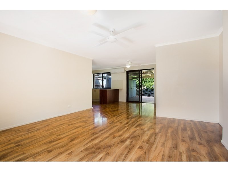 1/28 Studio Drive, Oxenford QLD 4210