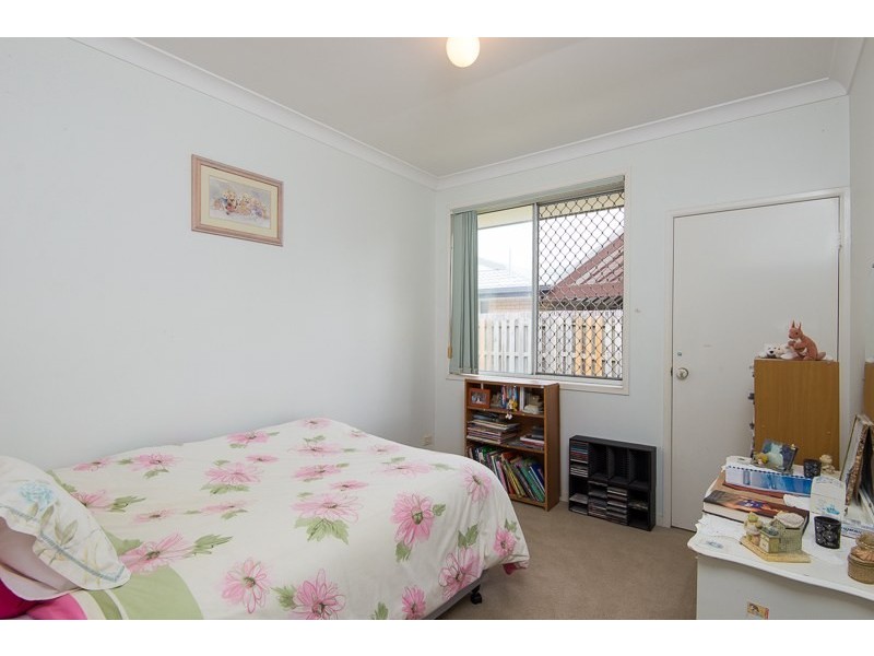 6 Goldfinch Avenue, Burleigh Waters QLD 4220