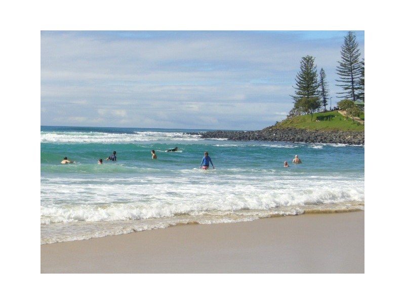 45 Hill Avenue, Burleigh Heads QLD 4220