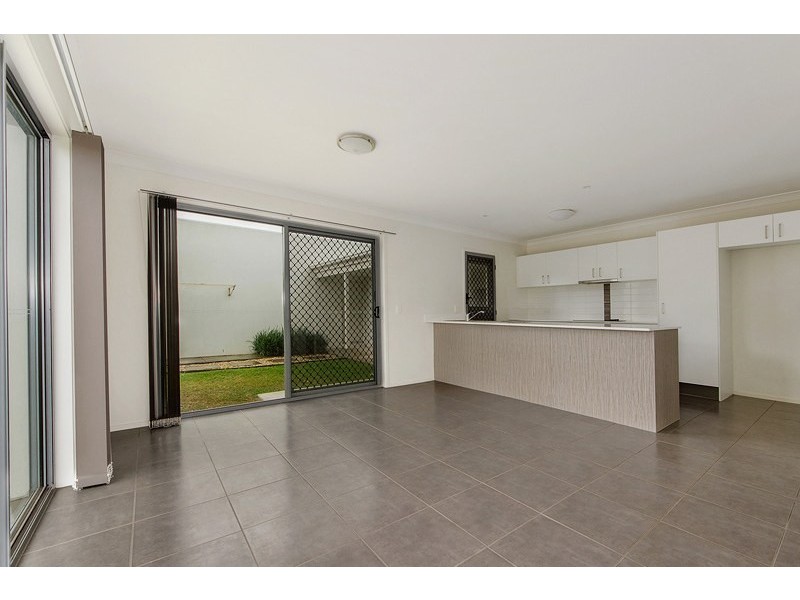 8/1 Christopher Street, Pimpama QLD 4209