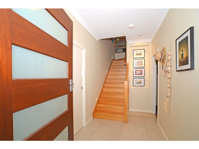 4 Monserrat Court, Reedy Creek QLD 4227