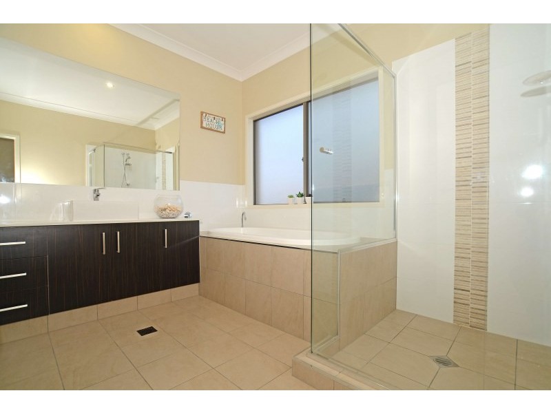 4 Monserrat Court, Reedy Creek QLD 4227