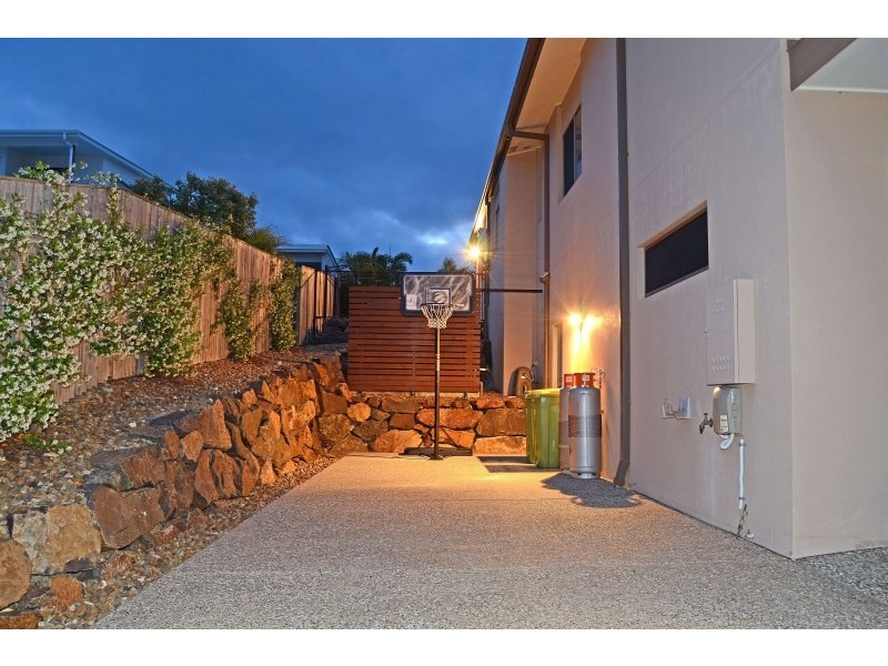 4 Monserrat Court, Reedy Creek QLD 4227