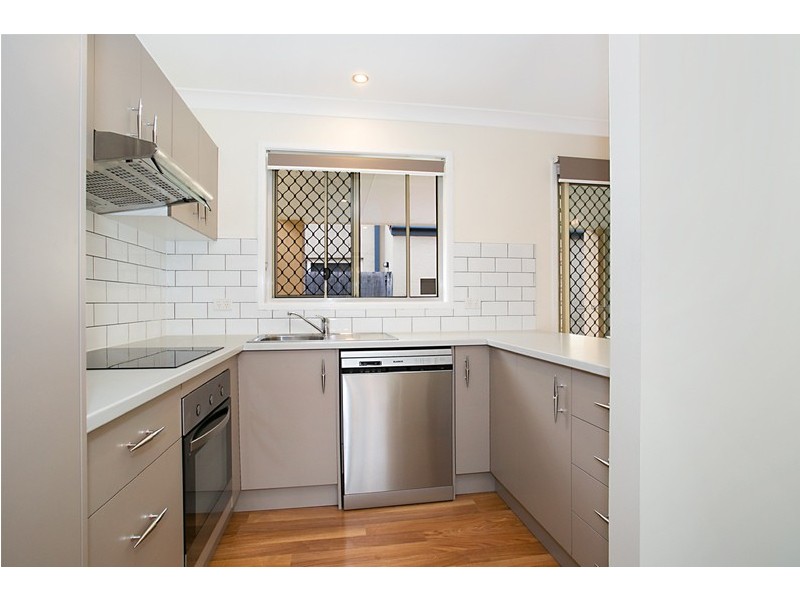 4/173-175 Government Road, Labrador QLD 4215