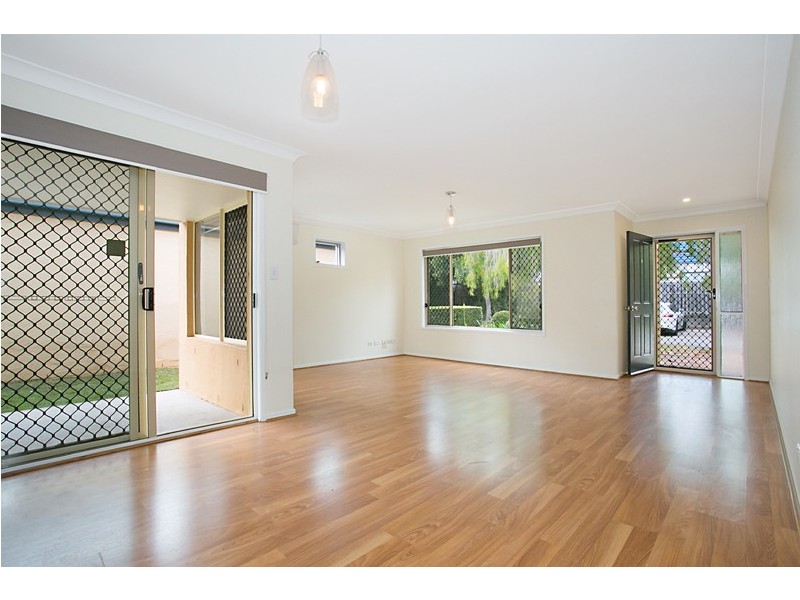 4/173-175 Government Road, Labrador QLD 4215