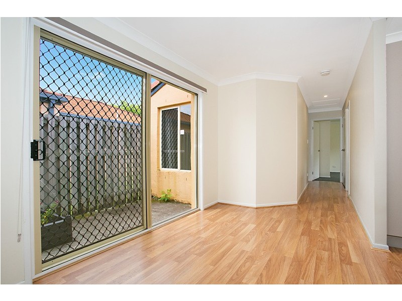 4/173-175 Government Road, Labrador QLD 4215