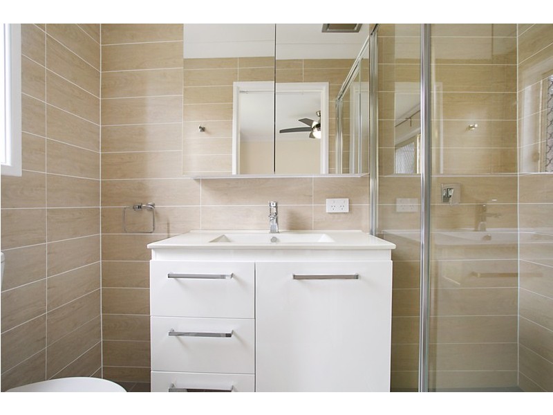 4/173-175 Government Road, Labrador QLD 4215