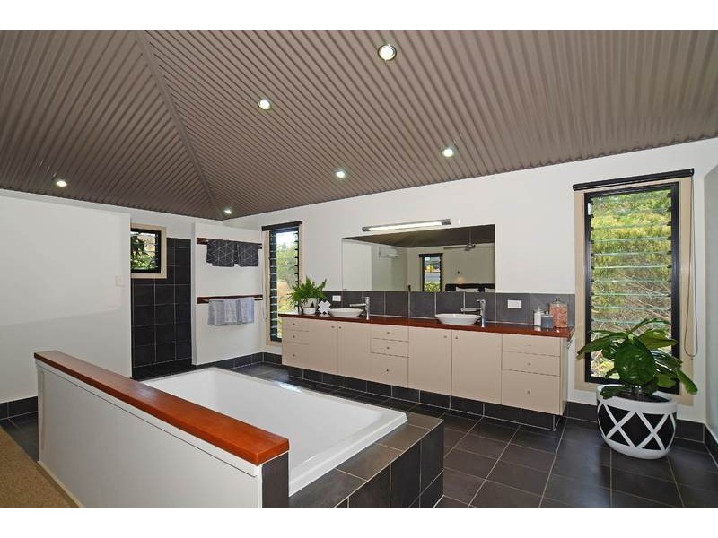 4 Golden Grove Boulevard, Reedy Creek QLD 4227