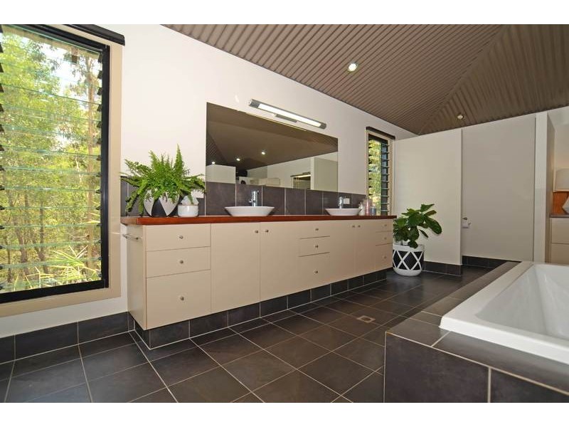 4 Golden Grove Boulevard, Reedy Creek QLD 4227