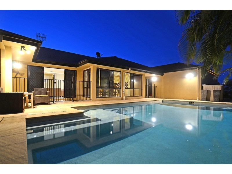 68 Observatory Drive, Reedy Creek QLD 4227